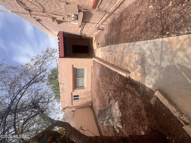Building Photo - 2769 N Martin Ave