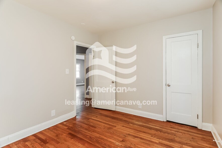 Building Photo - 4213 50th Ave N