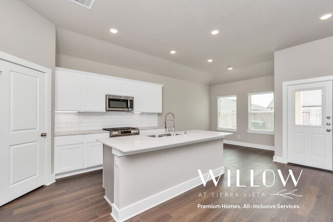Building Photo - 1218 Scarlet Crk Dr
