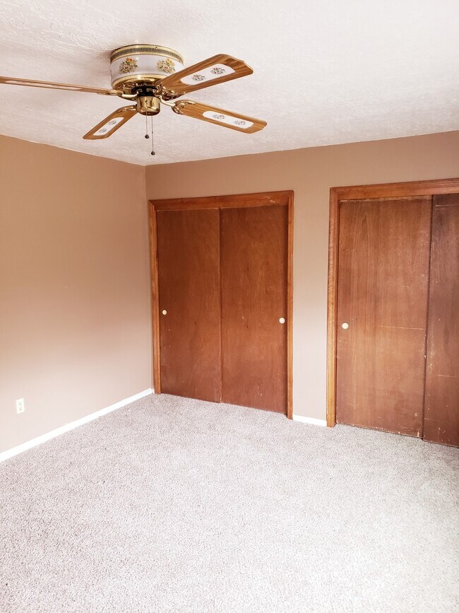 Building Photo - 3 BR 2 BA Home  nearJuan Tabo and 1-40. Showing Monday 6/15