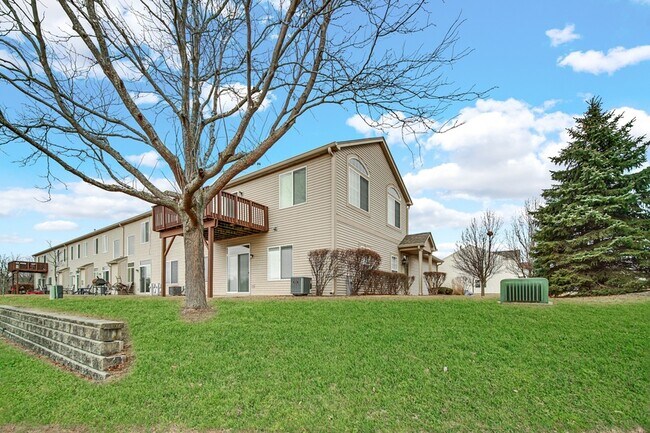 Building Photo - 2325 Summerlin Dr