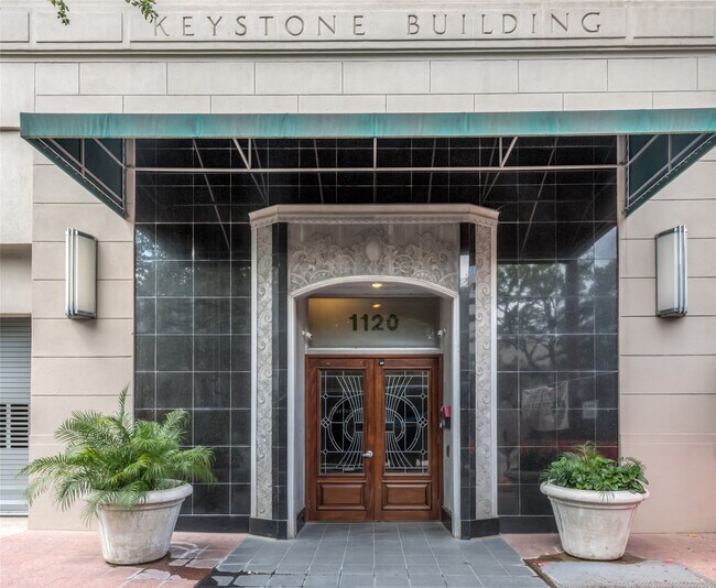 Building Photo - 1120 Texas St