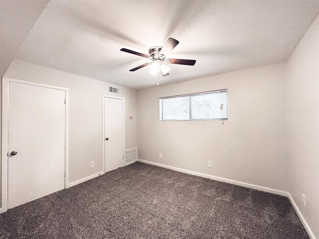 Building Photo - 3629 N MacGregor Way