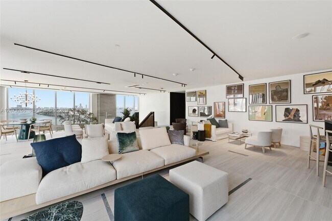 Building Photo - 1400 Biscayne Blvd
