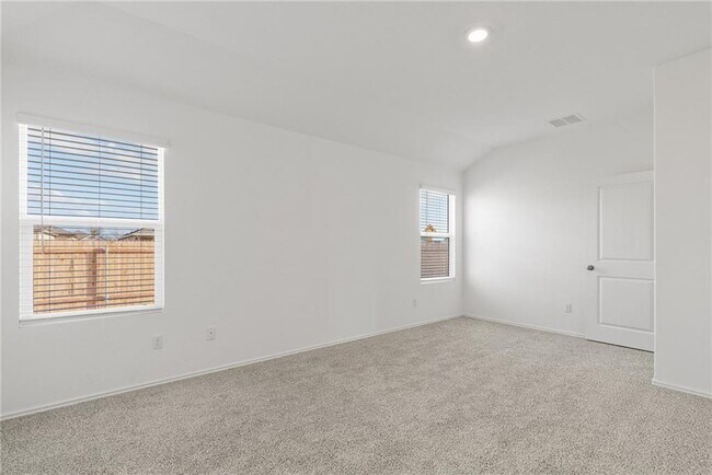Building Photo - 245 Salt Springs Rd
