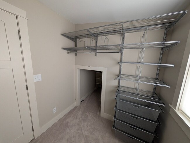 Building Photo - Beautiful 3 Bedroom House right across fro...