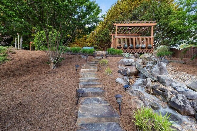 Building Photo - 3302 Anna Ruby Ln NE