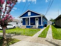 Building Photo - 2129 Mandolin St