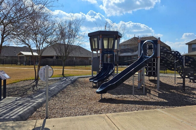 Building Photo - 3803 Lancer Cir