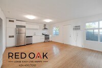 Building Photo - Fantastic One Bedroom with Stainless Steel...