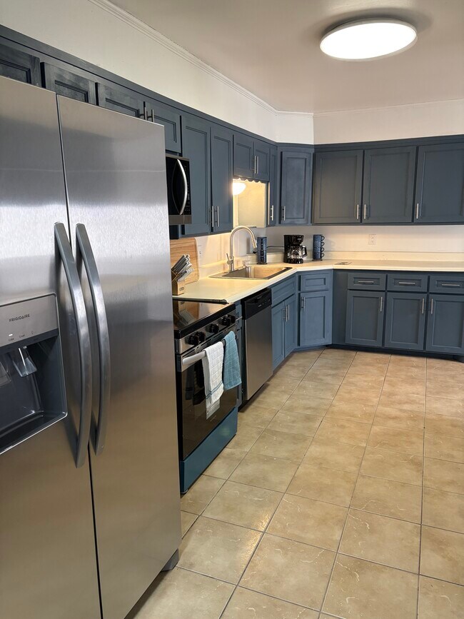 Building Photo - 4338 Ridgecrest Cir