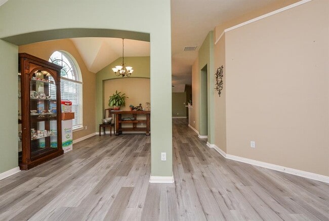 Building Photo - 24810 Sageford Ct