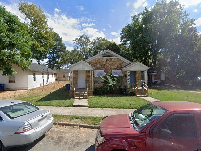 Building Photo - 1518 Chandler St