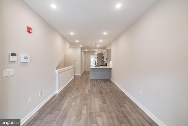 Building Photo - 2410 Clifford St