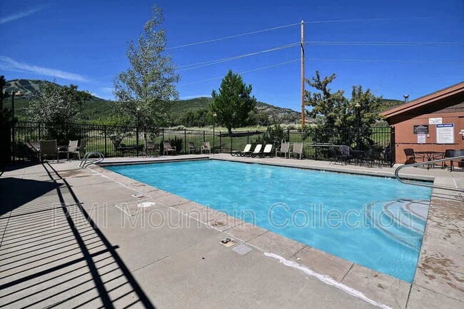 Building Photo - 1797 Fox Bay Dr