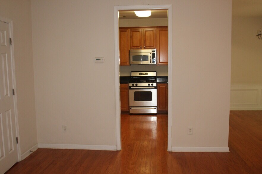 Building Photo - 1404 Bellsmith Dr