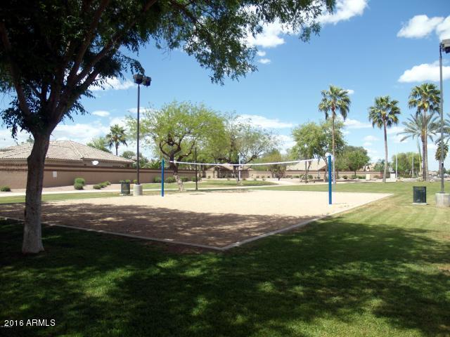 Building Photo - 2633 E Riviera Dr