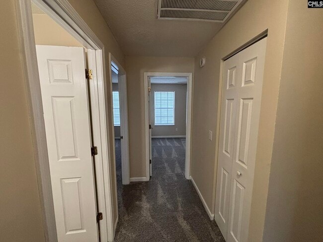 Building Photo - 107 Chapelwood Dr