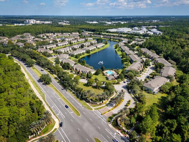 Building Photo - 6986 Roundleaf Dr