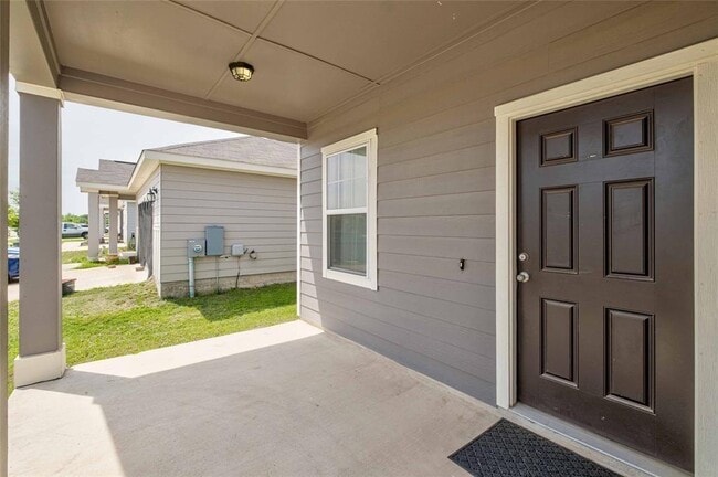 Building Photo - 910 Bunton Reserve Blvd