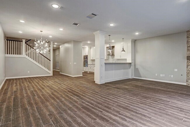 Building Photo - 12625 Memorial Dr