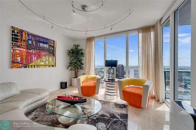 Building Photo - 333 Las Olas Way