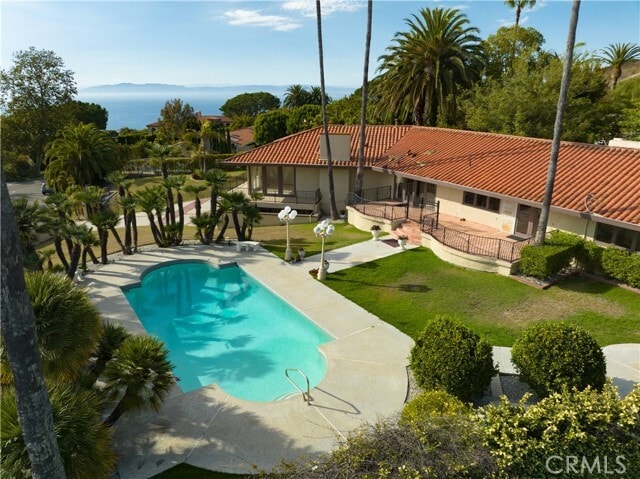 Building Photo - 984 La Cresta Pl