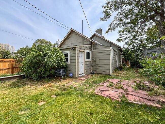 Building Photo - 3715 N Lafayette St