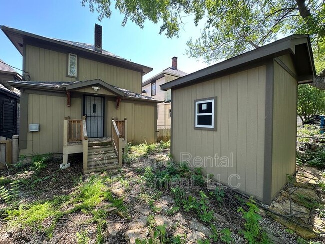 Building Photo - 2316 Spruce Ave
