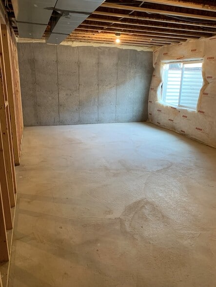 Building Photo - 3795 W 2380 N