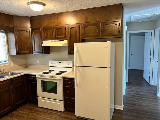 Building Photo - 5007B N. Moore Lane