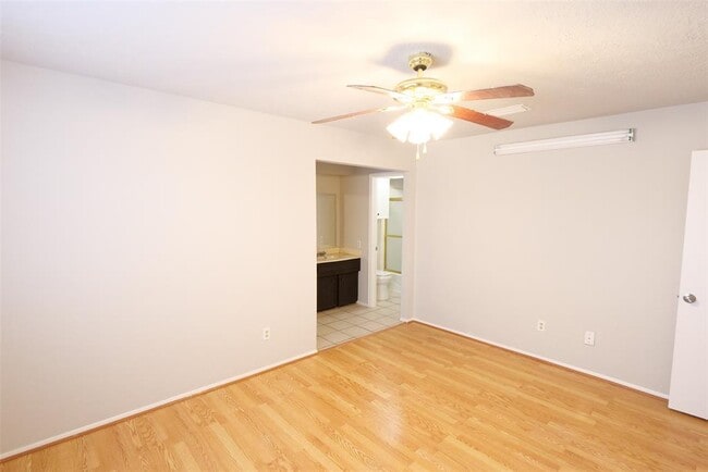 Building Photo - 13314 Ensley Wood Dr