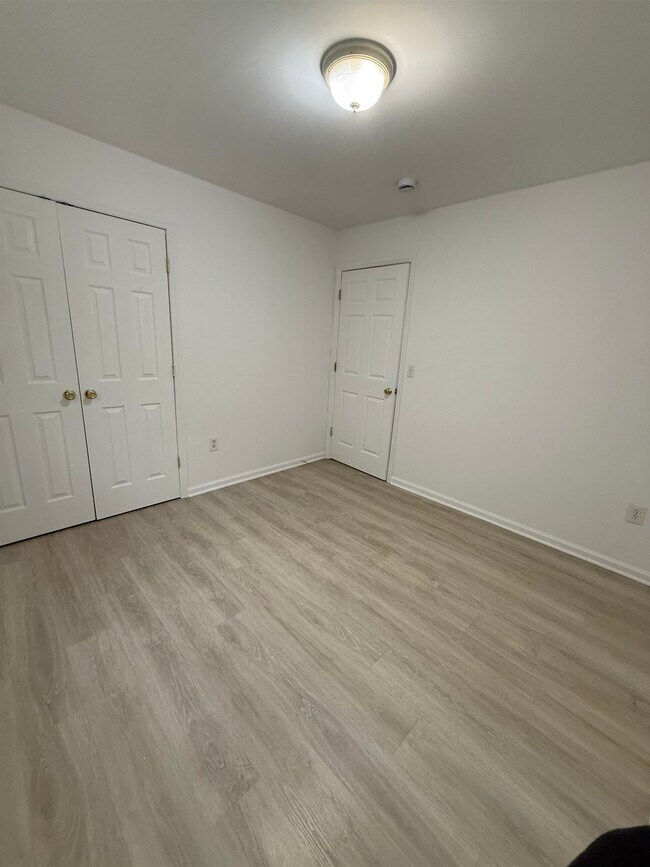 Building Photo - 36 Jewett Ave