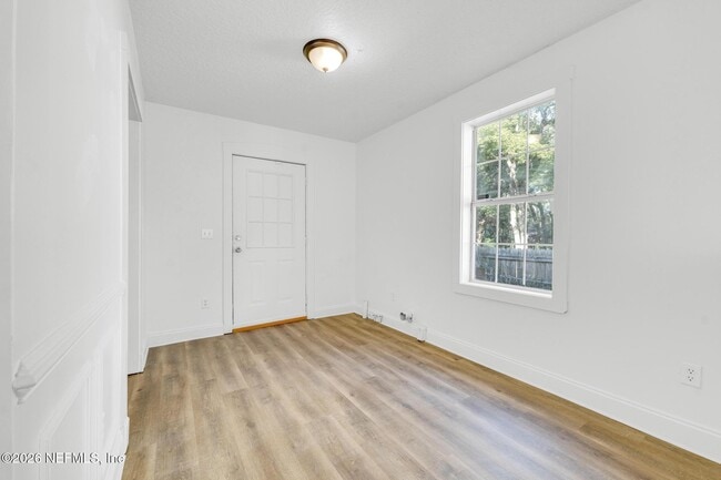 Building Photo - 2971 Warrington St