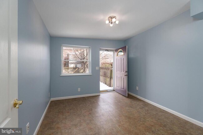 Building Photo - 236 Mercer St