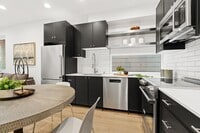 Building Photo - Like new 2 bedroom townhome in Georgetown