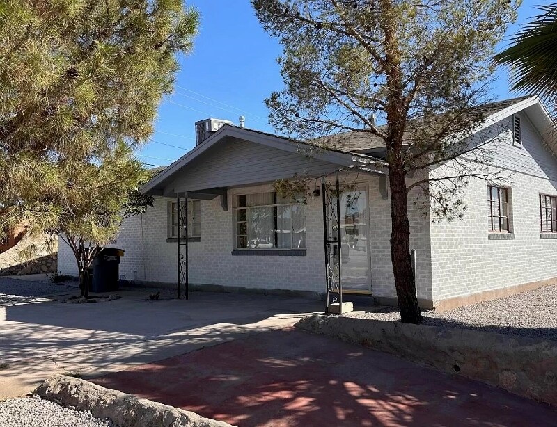 Building Photo - 8100 Sandland Dr