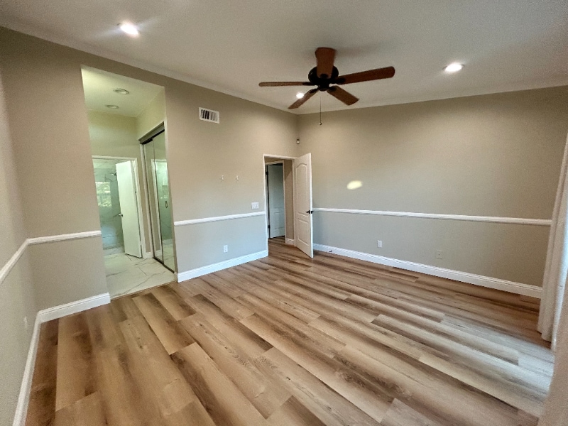 Building Photo - 1742 Oakview Way