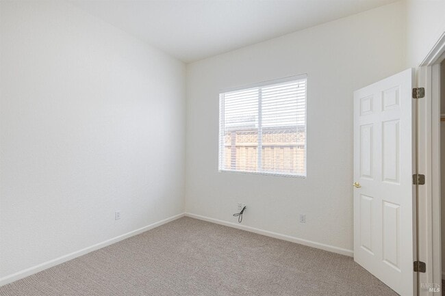 Building Photo - 201 Spur Ridge Ln