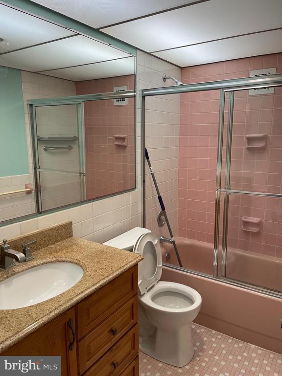 Building Photo - 1001 City Ave