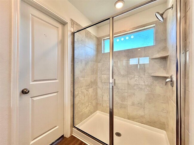 Building Photo - 124 Bronco Billy Dr