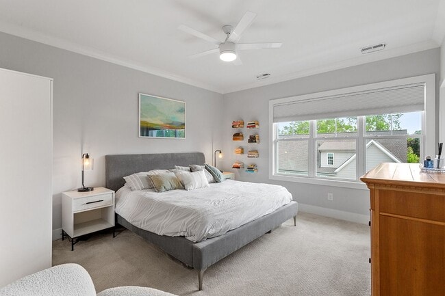 Building Photo - Stunning 3BD, 3.5BA Raleigh Townhome on a ...