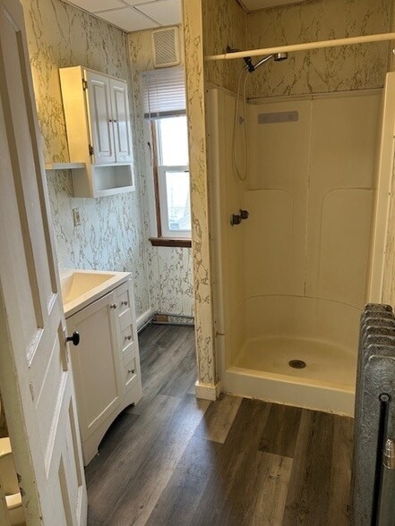 Building Photo - 447 W Mifflin St