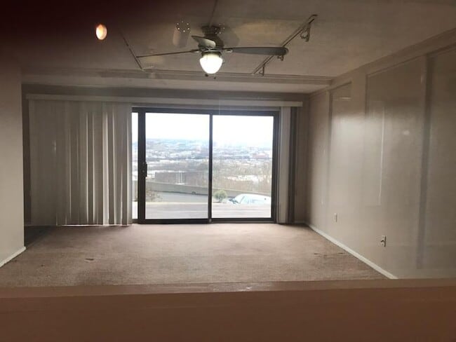 Building Photo - 2500 Warsaw Ave