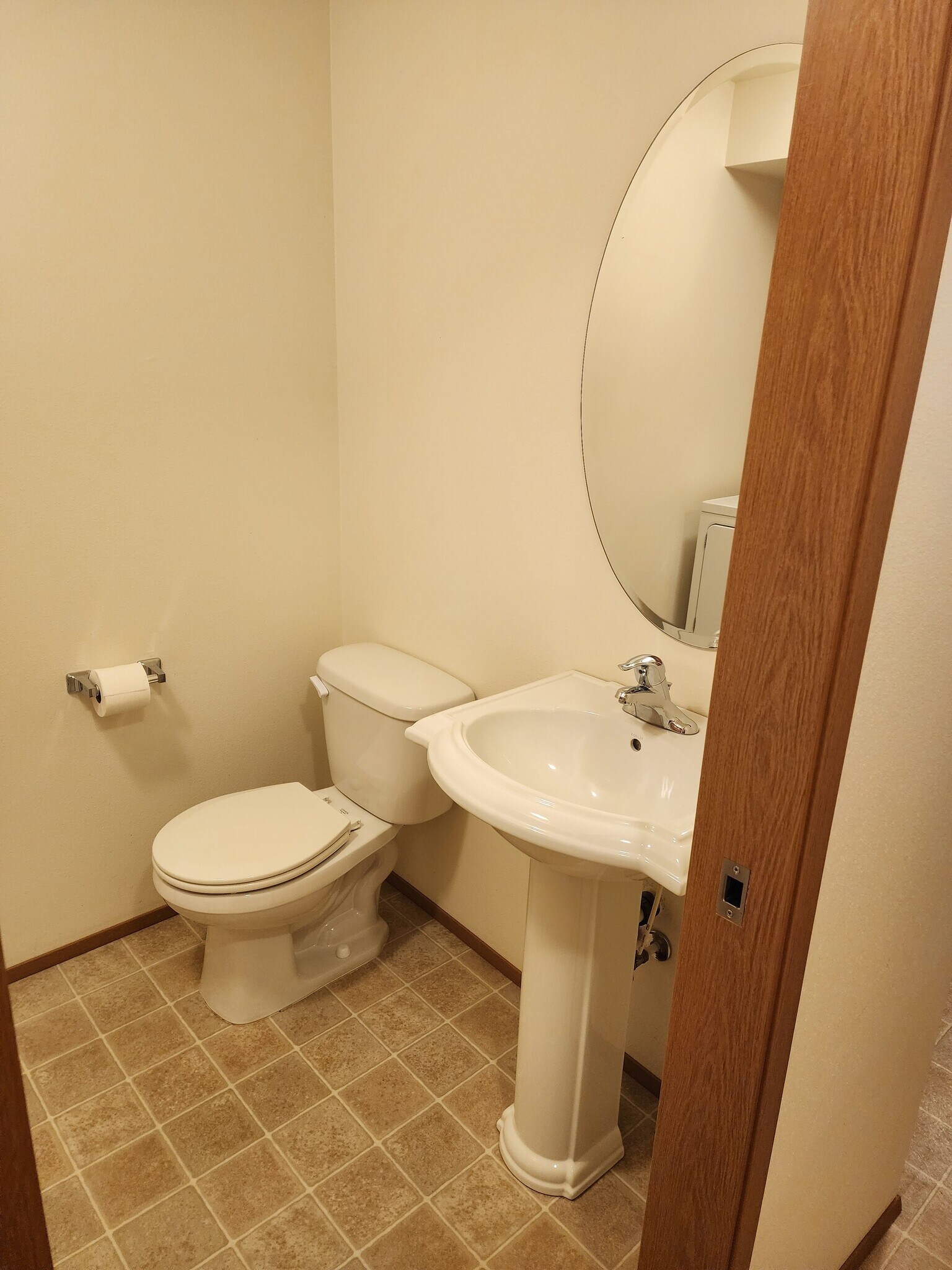 Building Photo - 2732 Hidden Springs Loop SE