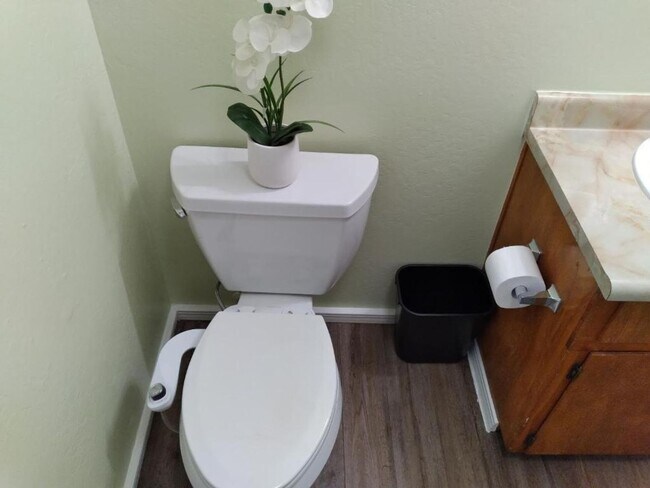 Building Photo - 20719 Ponderosa Way