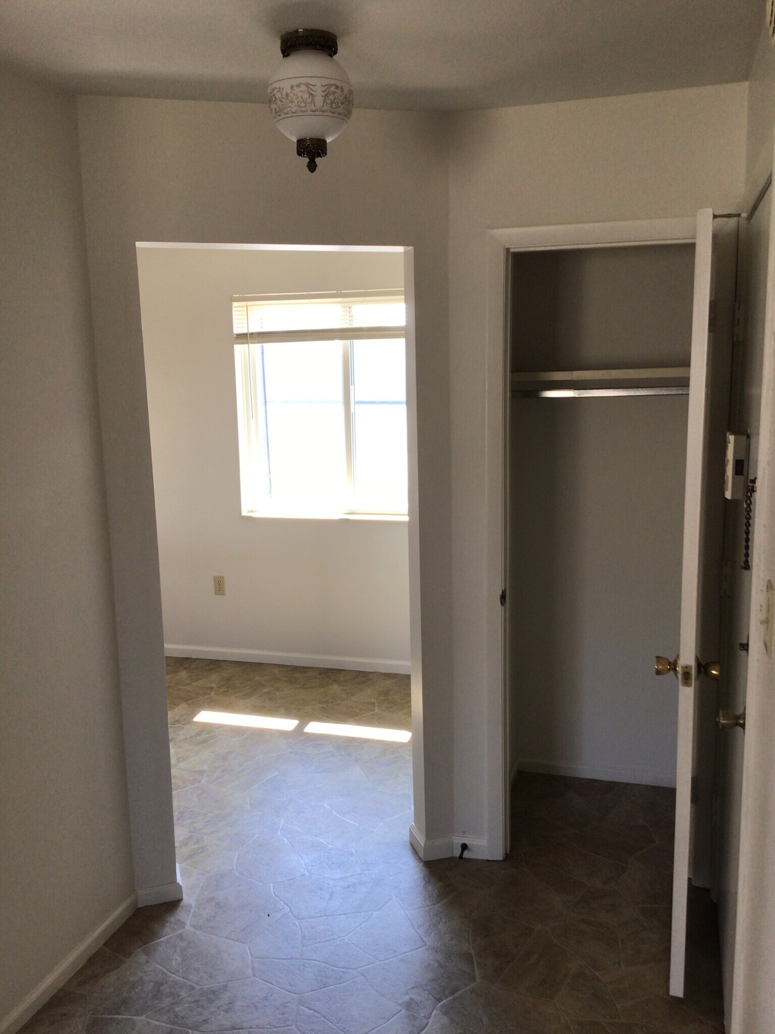 Building Photo - 2275 N Cable Rd