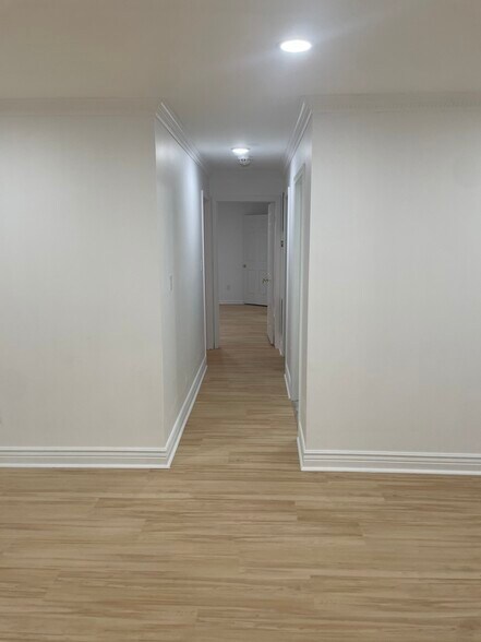 Building Photo - 41 Walnut St