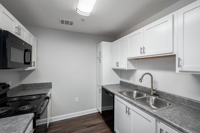 Kitchen - Riverside Station II