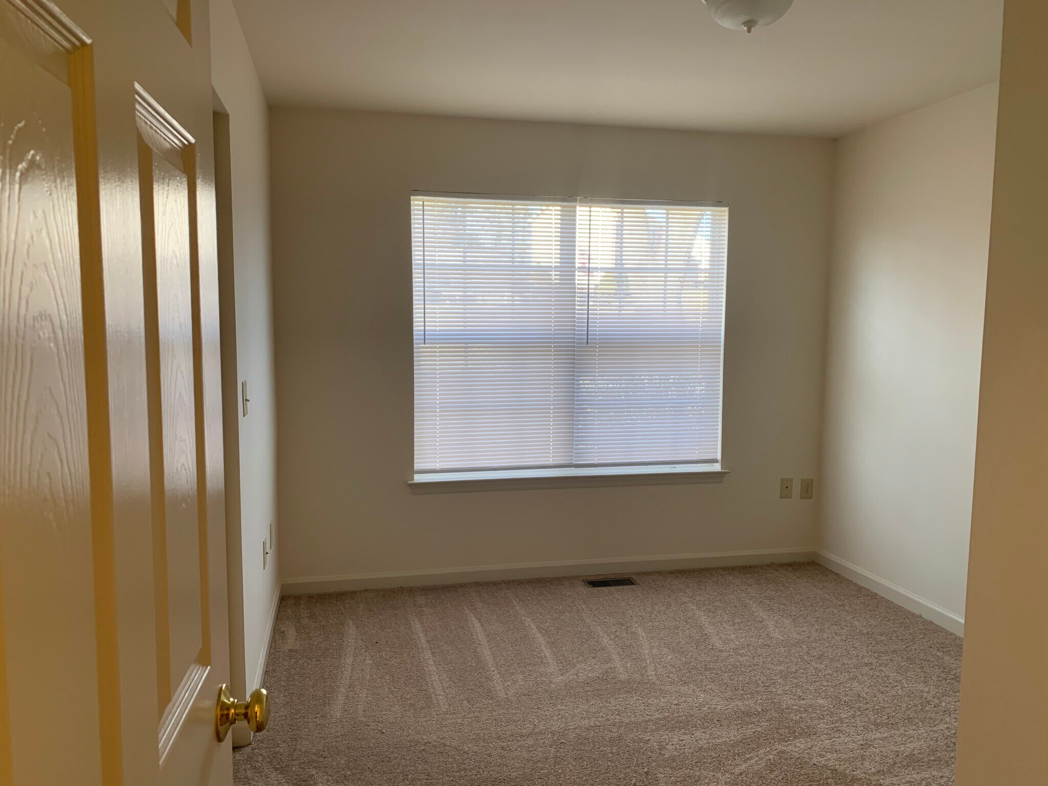 Bedroom 3 - 67 Brightwood Dr